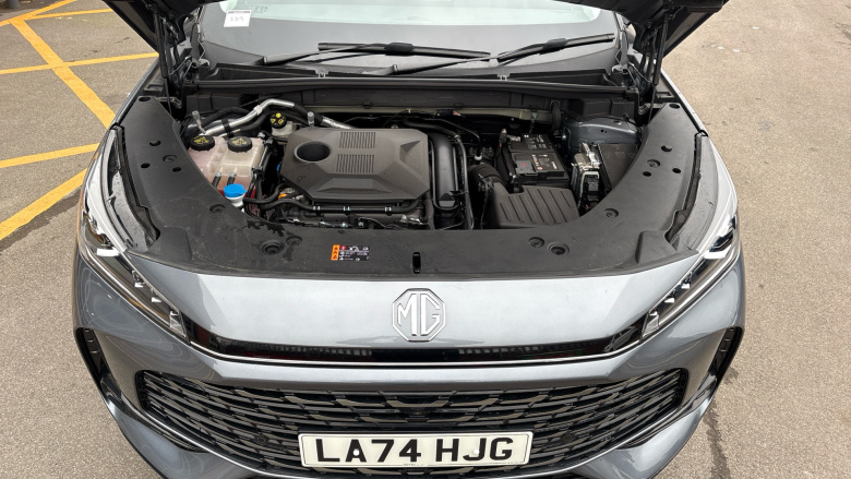 MG HS 1.5 T-GDI Trophy 5dr DCT Petrol Hatchback